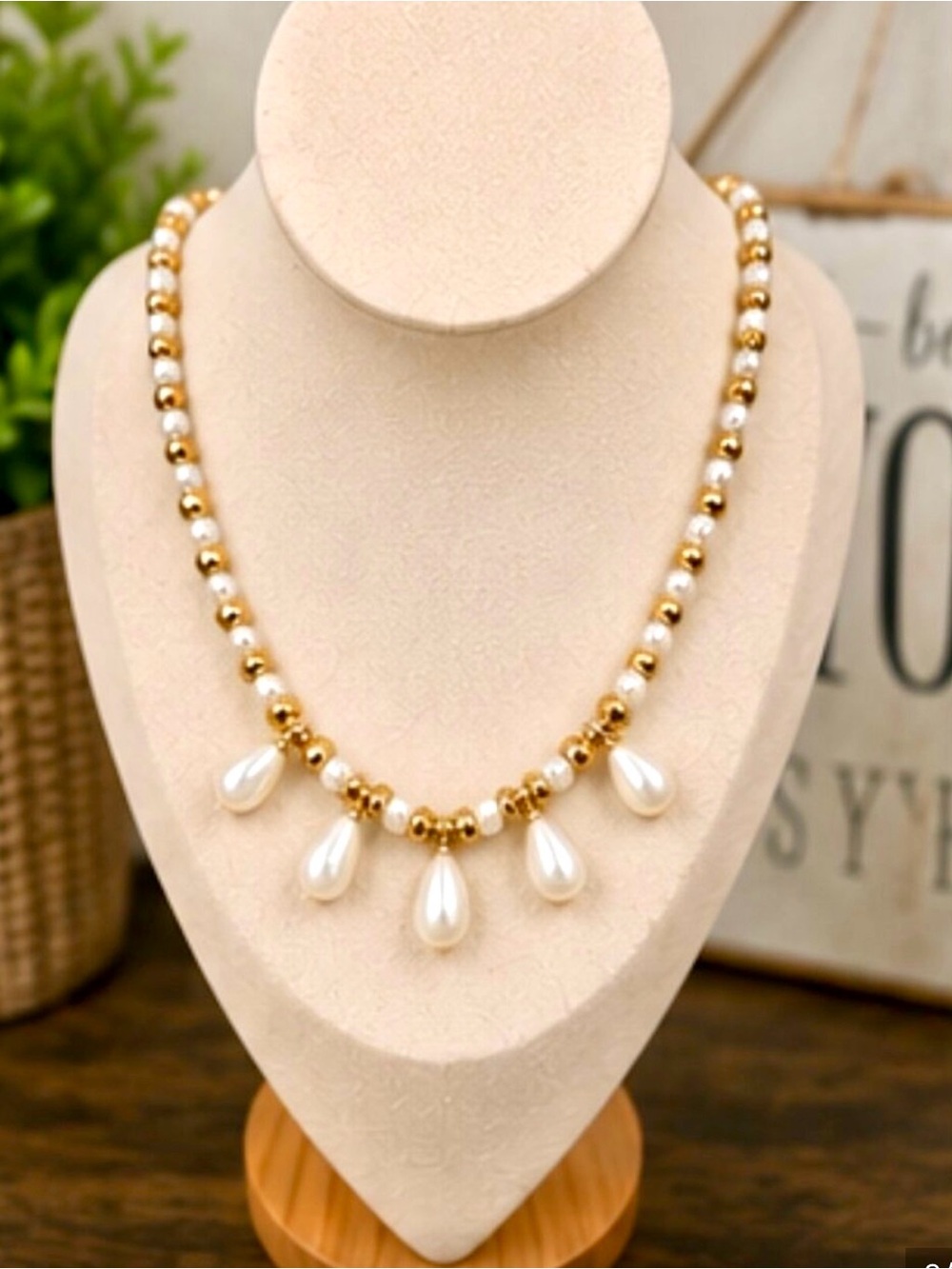 Plunder Design Pearl Drop Necklace White Pearl & Gold Tone Beaded Necklace New